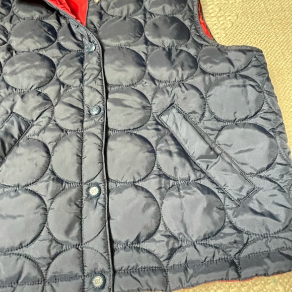 Vintage Tommy Hilfiger Light Weight Hooded Puffer Vest Navy Red Circle Pattern - Picture 7 of 14